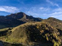 Österreich - Wildseeloderhaus - Tourbeginn mit Ausblick zum Wildseeloder und Hütte im Schatten